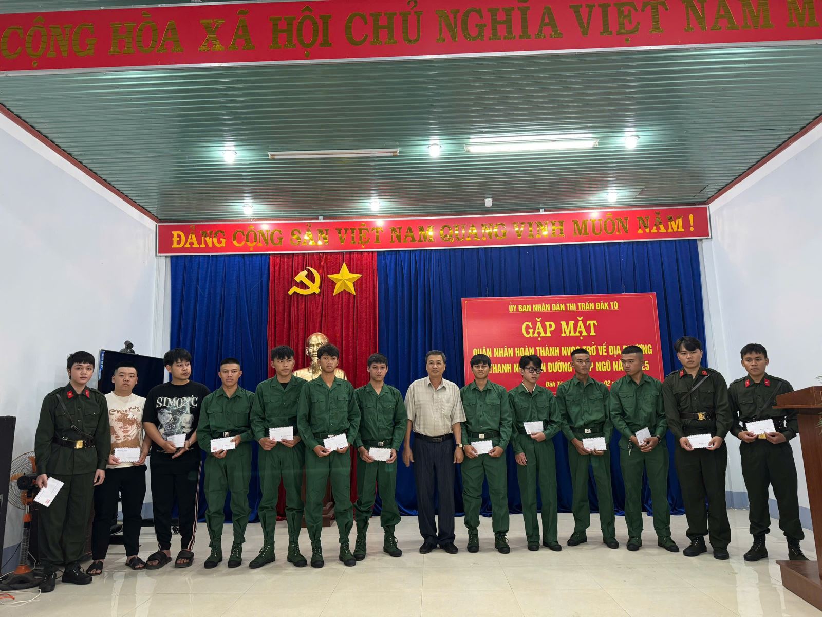 Gặp mặt quân nhân hoàn thành NVQS trở về địa phương và thanh niên lên đường nhập ngũ năm 2025